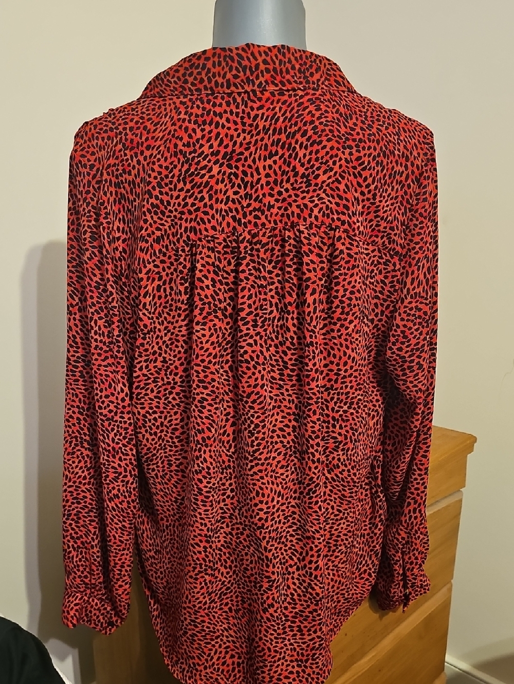 H&M Red and Black Leopard-Print Button-Up Blouse - Picture 2 of 4